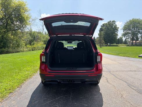 New 2026 Ford Explorer ST-Line w/ ST-Line Street Pack AWD/4WD image 32