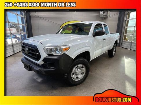 Used 2021 Toyota Tacoma SR image 1