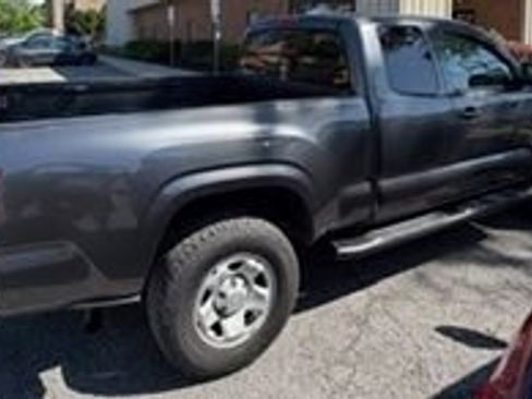 Used 2021 Toyota Tacoma SR AWD/4WD image 5