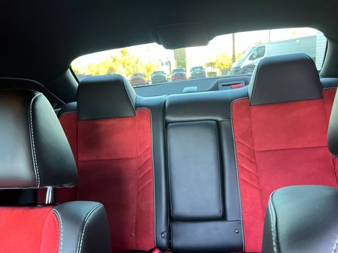Used 2017 Dodge Challenger SRT Hellcat RWD image 23