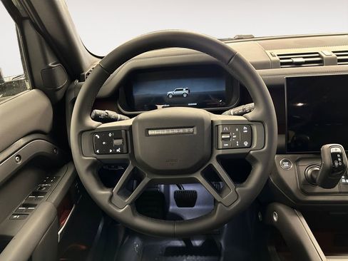 New 2026 Land Rover Defender 110 X-Dynamic SE image 12