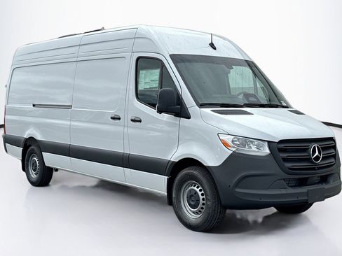 New 2025 Mercedes-Benz Sprinter 2500 image 3
