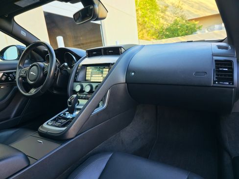 Used 2016 Jaguar F-TYPE Coupe image 25