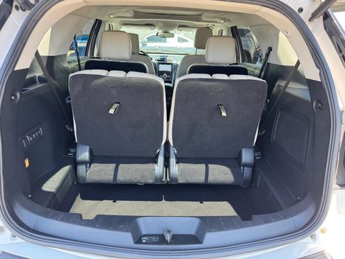 Used 2019 Ford Explorer Platinum AWD/4WD image 38