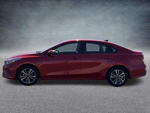 Used 2024 Kia Forte LXS image 7