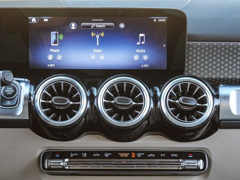 Certified 2025 Mercedes-Benz GLB 250 image 15