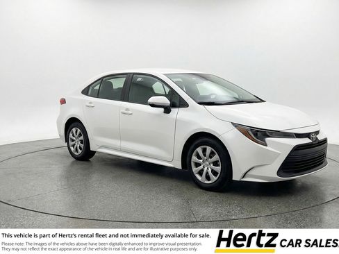 Used 2025 Toyota Corolla LE image 1