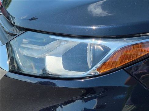 Used 2020 Chevrolet Equinox LS FWD image 7
