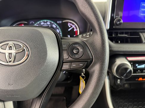 Used 2024 Toyota RAV4 LE AWD/4WD image 22