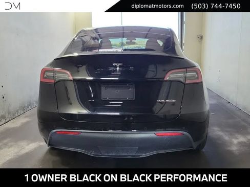 Used 2022 Tesla Model Y Performance AWD/4WD image 5