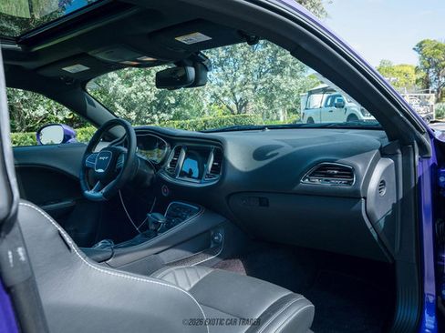Used 2016 Dodge Challenger SRT Hellcat image 36