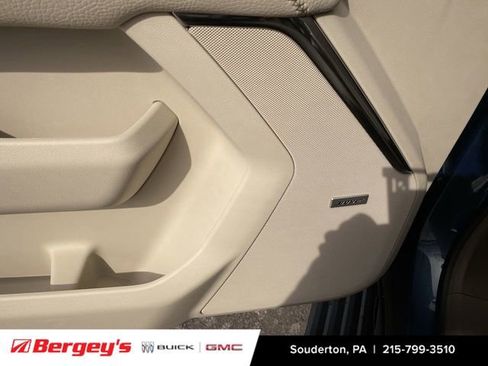 New 2026 GMC Yukon XL Denali w/ Denali Reserve Package image 27