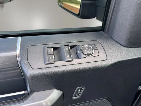 Used 2018 Ford F150 XLT w/ Equipment Group 302A Luxury AWD/4WD image 13
