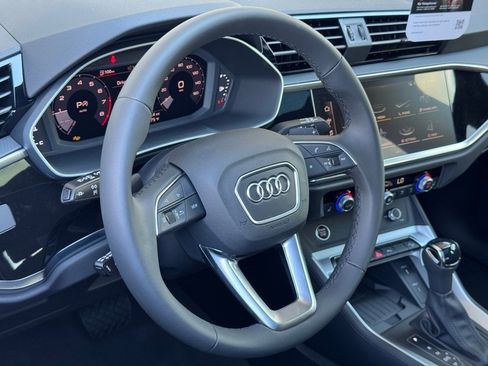 New 2025 Audi Q3 2.0T Premium image 17