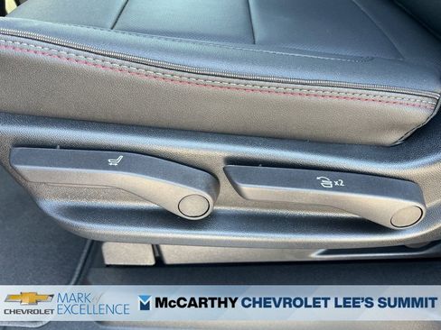 New 2026 Chevrolet Suburban RST image 38