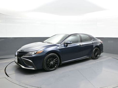 Certified 2021 Toyota Camry XSE image 10