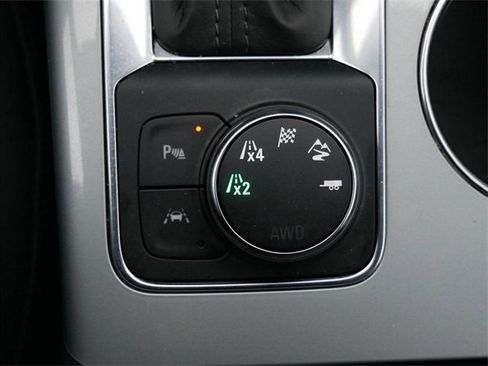 Used 2023 Chevrolet Blazer LT image 23