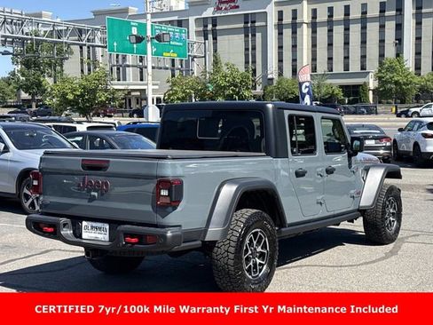 Used 2024 Jeep Gladiator Rubicon w/ Safety Group AWD/4WD image 3