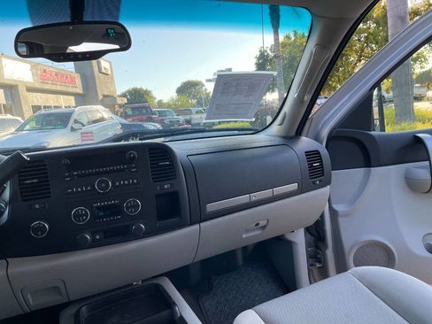 Used 2007 Chevrolet Silverado 2500 LT w/ 2LT Audio Package image 20