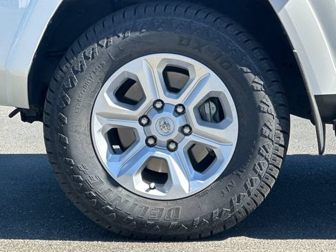 Used 2023 Toyota 4Runner SR5 Premium w/ Moonroof Package AWD/4WD image 26