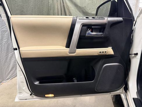 Used 2019 Toyota 4Runner Limited image 11