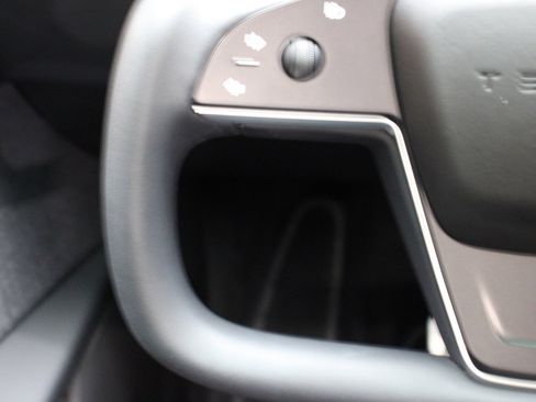 Used 2023 Tesla Model X image 45