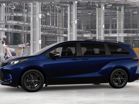 New 2026 Toyota Sienna XSE AWD/4WD image 3