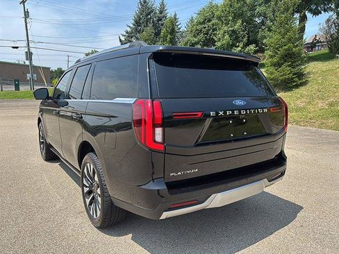Certified 2025 Ford Expedition Platinum w/ Driver's Package AWD/4WD image 2