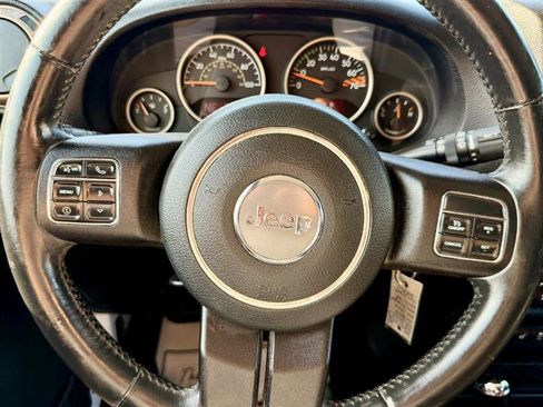 Used 2016 Jeep Wrangler Sahara AWD/4WD image 15