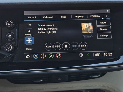 Used 2021 Buick Envision Avenir image 18