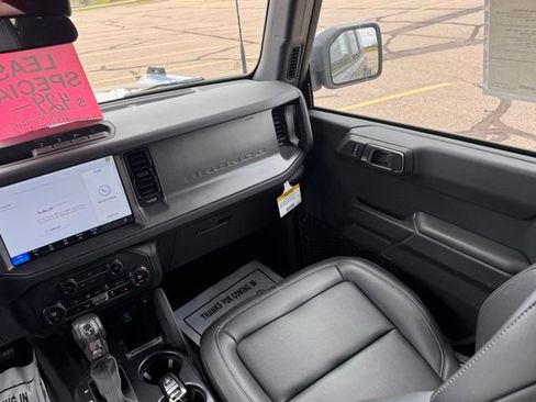 New 2025 Ford Bronco Big Bend w/ Black Diamond Package AWD/4WD image 18