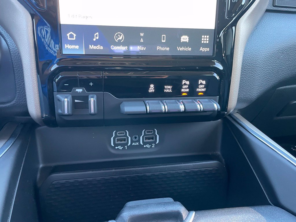 Used 2022 RAM 1500 Laramie AWD/4WD image 12