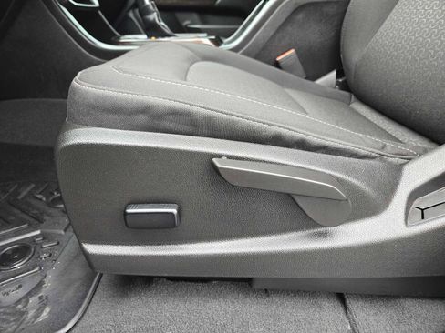 Certified 2022 GMC Canyon Elevation w/ Trailering Package image 23