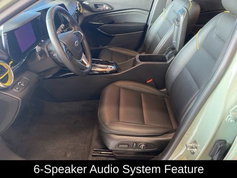 Used 2025 Chevrolet Trax ACTIV w/ Sunroof Package FWD image 7
