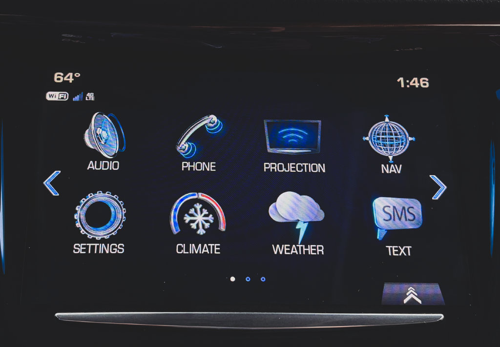 Used 2018 Cadillac Escalade ESV Luxury AWD/4WD image 13