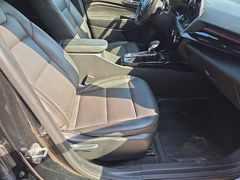 Used 2025 Chevrolet Trax RS w/ Sunroof Package FWD image 71