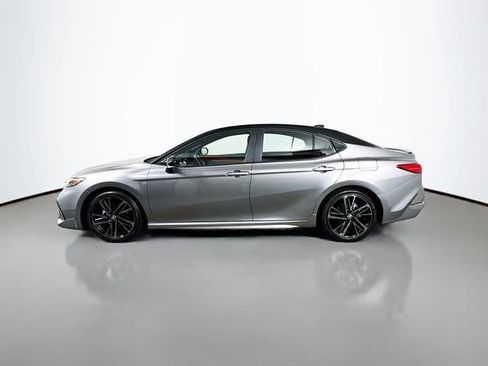Used 2025 Toyota Camry XSE FWD image 5