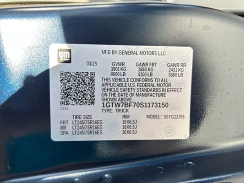 Used 2025 GMC Savana 2500 Extended w/ Driver Convenience Package image 27