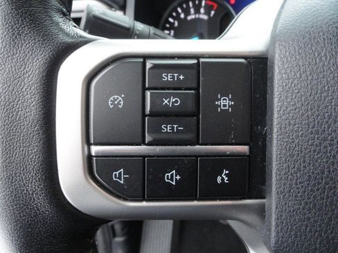 Used 2024 Ford Expedition XLT image 16