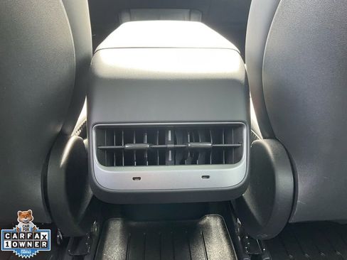 Used 2023 Tesla Model 3 Standard Range image 32