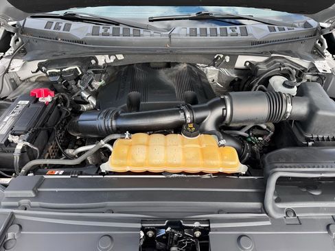 Used 2017 Ford F150 Lariat image 9