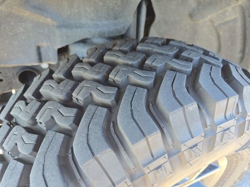 Used 2024 Jeep Wrangler Willys image 12