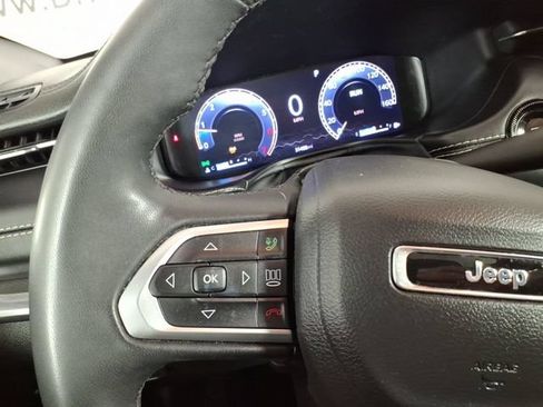 Used 2024 Jeep Compass Limited w/ High Altitude Package AWD/4WD image 16