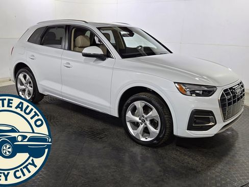 Used 2021 Audi Q5 2.0T Premium Plus w/ Premium Plus Package image 1