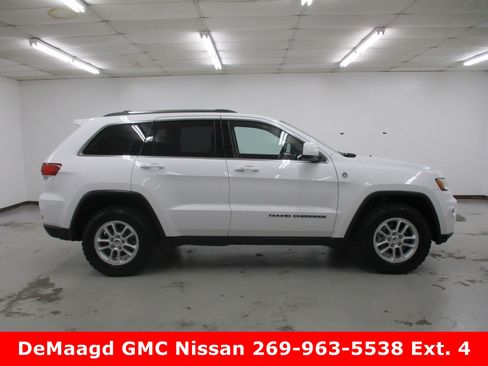 Used 2020 Jeep Grand Cherokee Laredo image 10