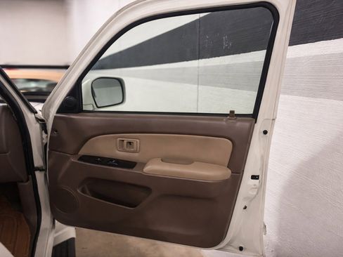 Used 2002 Toyota 4Runner SR5 image 18