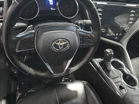 Used 2020 Toyota Camry XSE FWD image 16