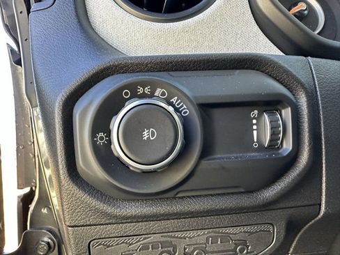 Used 2024 Jeep Wrangler Sport S image 30