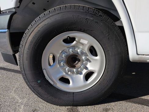 New 2025 Chevrolet Express 3500 Work Van w/ Power Convenience Package image 18