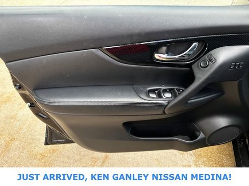 Used 2020 Nissan Rogue SL AWD/4WD image 14
